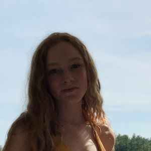 Meet your Posher, Amelia